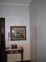 Bergamo: parete con zoccolatura effetto velatura opaca e finitura traslucida hoblio antiche terre fiorentine